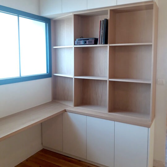 Bureau avec rangement